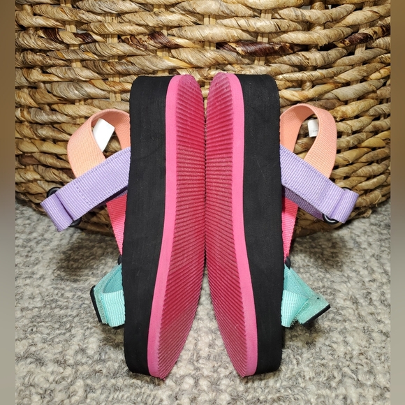 Girls Colorblock Sandals - Picture 4 of 6